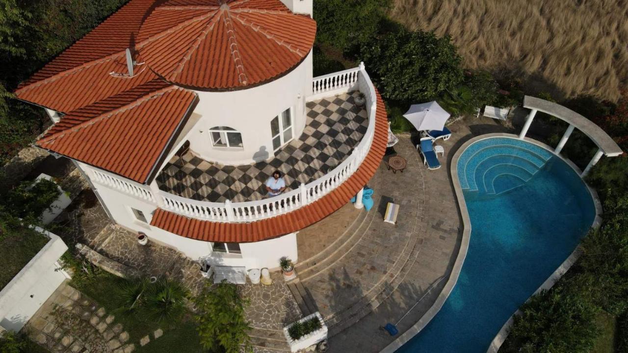 Villa Sky Music Obzor Luaran gambar