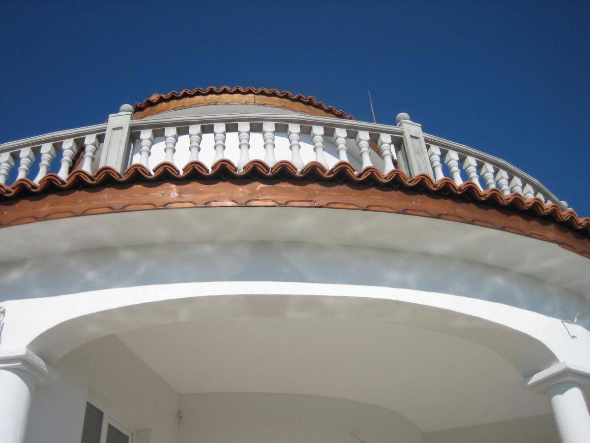 Villa Sky Music Obzor Luaran gambar