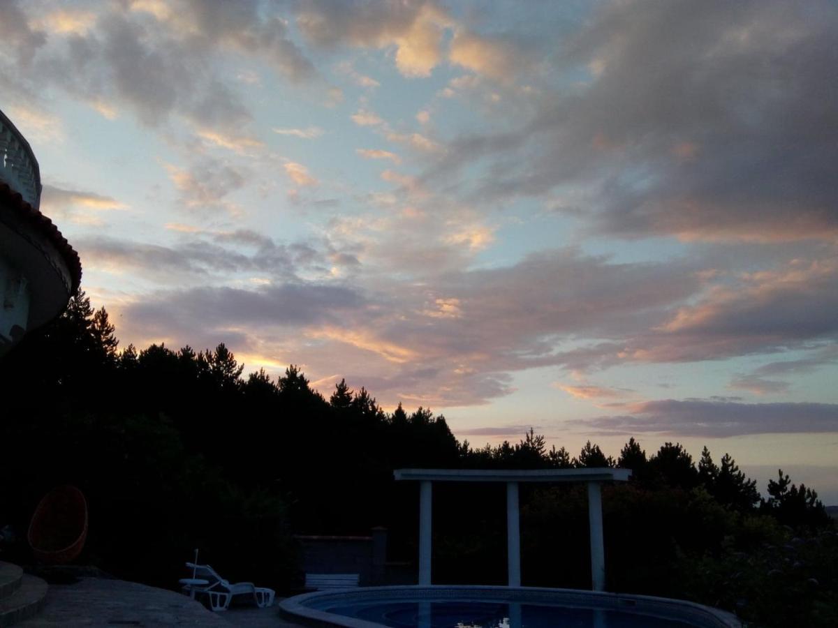 Villa Sky Music Obzor Luaran gambar
