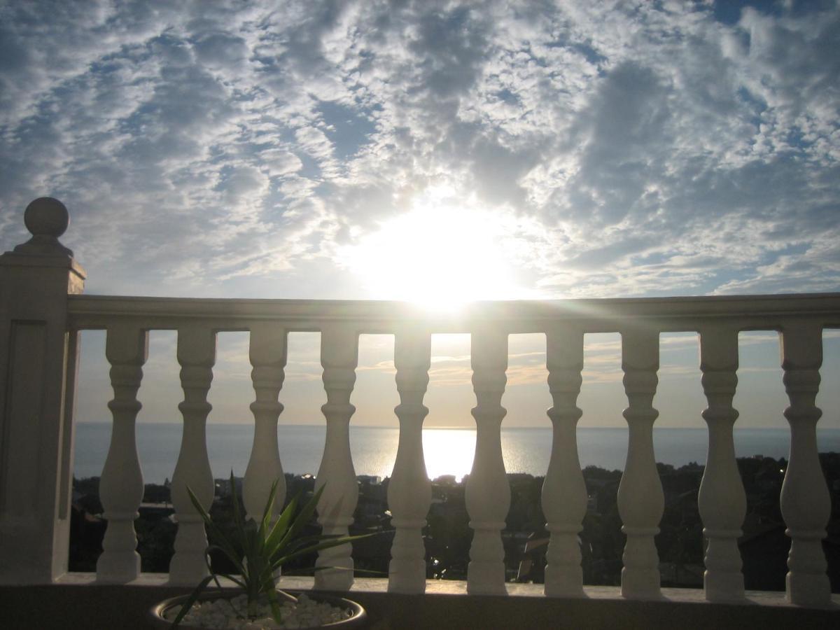 Villa Sky Music Obzor Luaran gambar